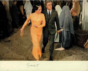 Gambit German Lobby Card 1966 With Shirley Maclaine, Michael Caine And Herbert Lom (2)