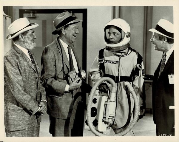 The Reluctant Astronaut 1967 Us Still With Don Knotts Leslie Nielsen Joan Freeman And Jesse White (2)