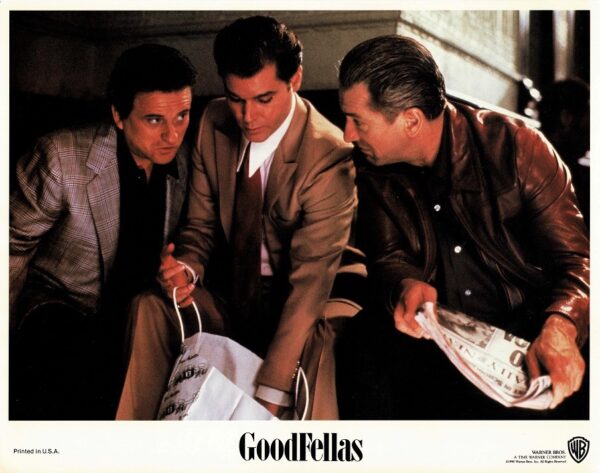 Goodfellas Us Lobby Card 11 X 14 Martin Scorsese Robert De Niro Ray Liotta Joe Pesci Paul Sorvino And Frank Vincent 1990 (10)