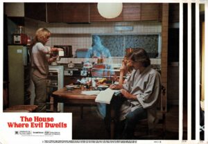 The House Where Evil Dwells Us Lobby Cards (10)