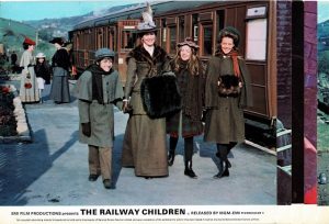 The Railway Chidren Uk 8 X 10 Front Of House Still